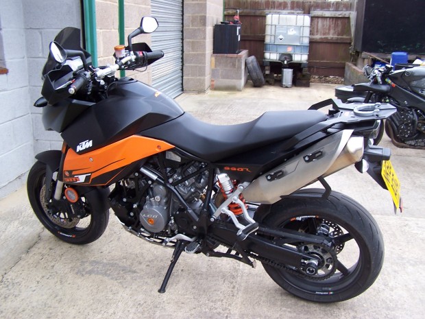 A lovely bike made lovelier with an ECU remap, righting the emissions handicaps enforced upon it...