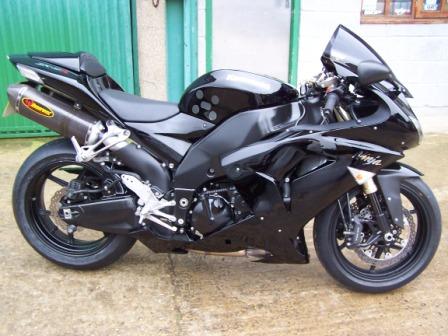 2007 Kawasaki ZX-10R with Akrapovic cans full ECU remap; with extra added midrange monster!