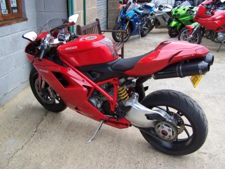 Ducati 848 ECU remap with home-grown exhaust internals; short of fuel but left us lovely