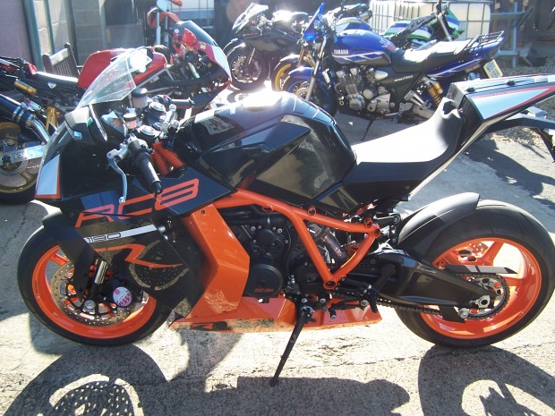Mark's nearly talked himself into an RC8R – a top sports bike for old men he reckons