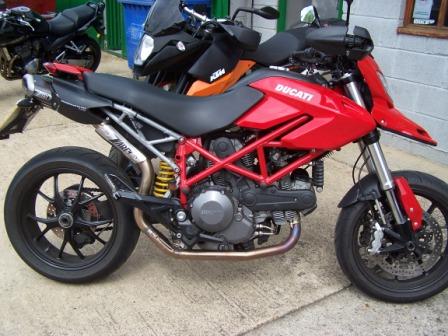 2011 Ducati 796 Hypermotard (with Zard exhaust and Pipercross filter) ECU remap – running leaner than a church mouse’s leaving-do!