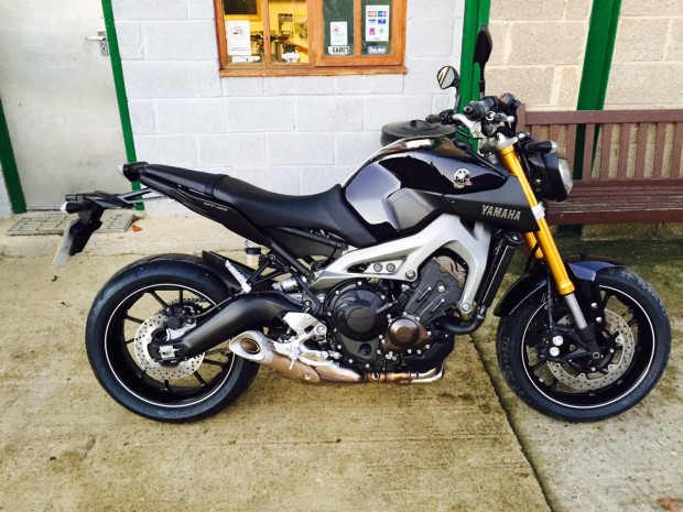 A great bike, the Yamaha MT09... but in dire need of an ECU remap to fix its 'switch' throttle. And now it's possible!